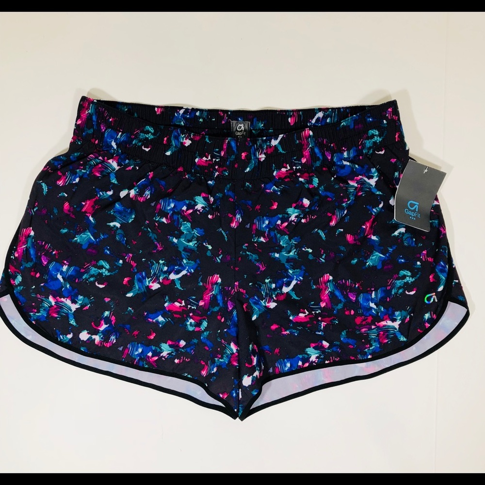 Gap Fit Athletic Women's Shorts NEW SIZE LARGE